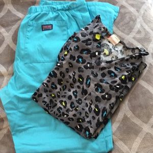 Scrub set